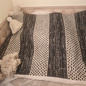 NWT (2)  Pottery Barn Edison Lumbar Pillow Covers